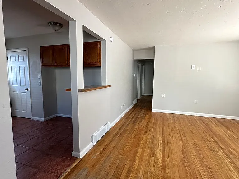 6820 Larsh Dr — Photo 3