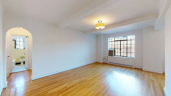 Rented by Bond New York | media 18