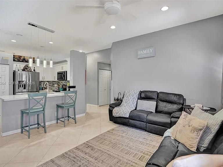 4219 Sabal Ridge Cir — Photo 13