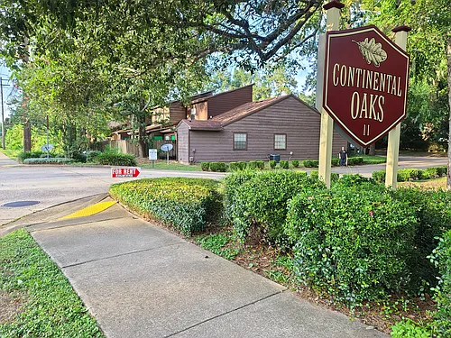1075 Ocala Rd Photo 1