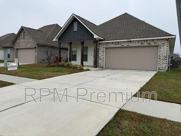 39500 Ridgeland Dr — Photo 3