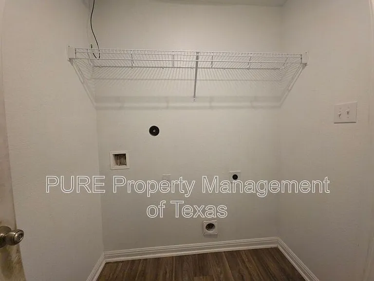 317 Riverdale Dr — Photo 13