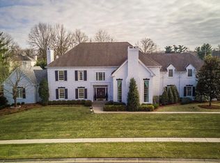 9000 Laughton Ln, Hurstbourne, KY 40222