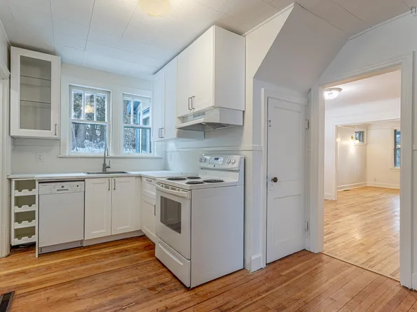 19/21 Knollwood Ln, Halifax, NS B3N 0C9