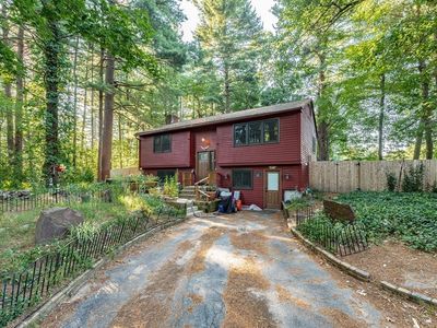 129 White Oak Rd, Springfield, MA, 01128
