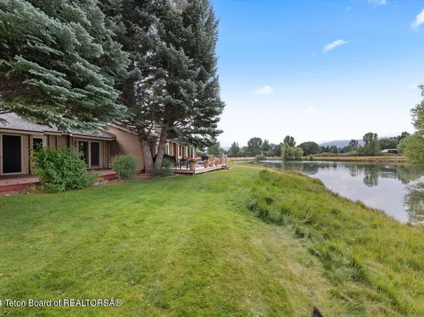 1655 W Big Trail Dr APT 303, Jackson, WY 83001