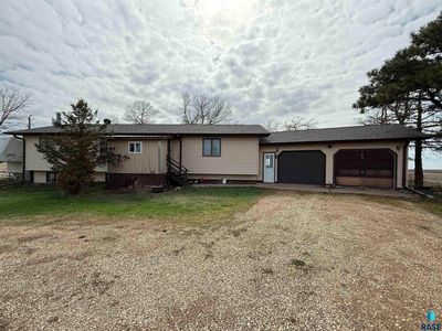 27023 450th Ave, Parker, SD, 57053