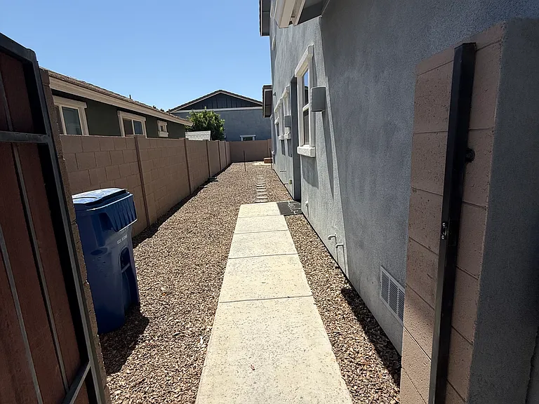 120 S Alberta Cir — Photo 7