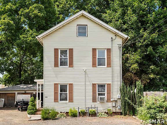 5th image of 136 Franklin Street