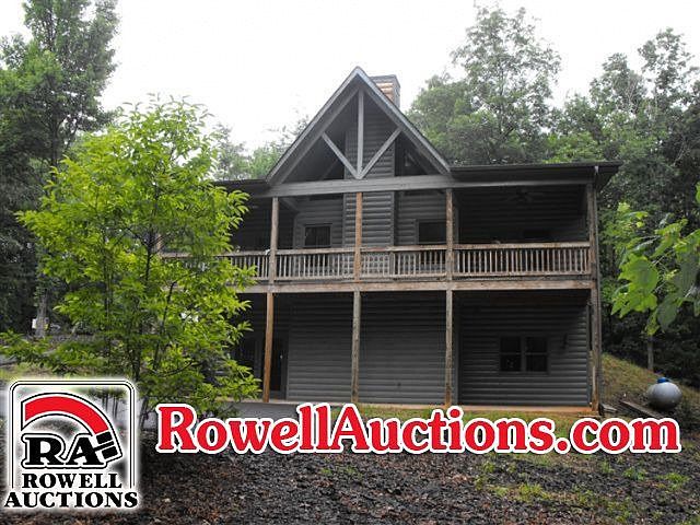 2nd image of 837 Spruce Cir