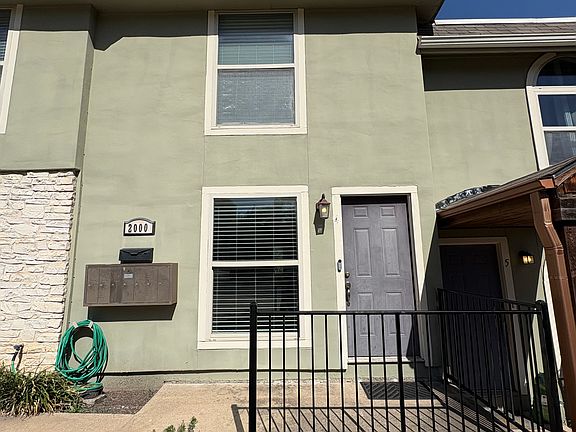 2nd image of 2000 Lightsey Rd APT 4