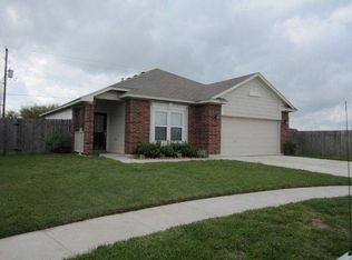 201 Sequoia Dr, Victoria, TX 77904