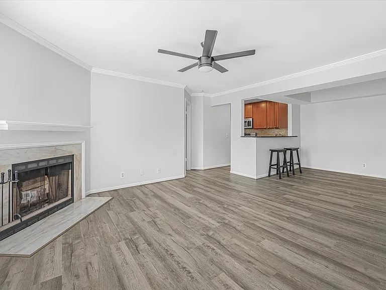 5820 Inman Park Cir #220 — Photo 5