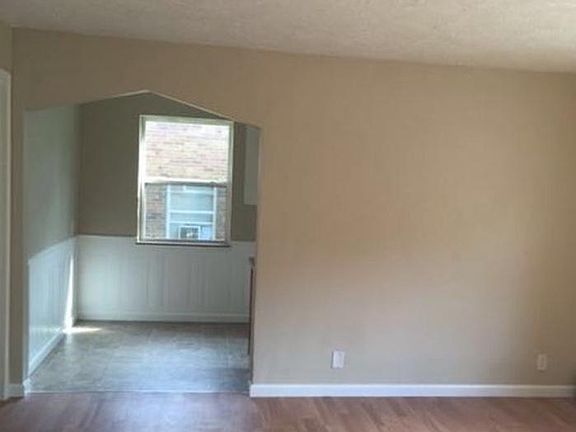 3rd image of 3137 Gobel Ave