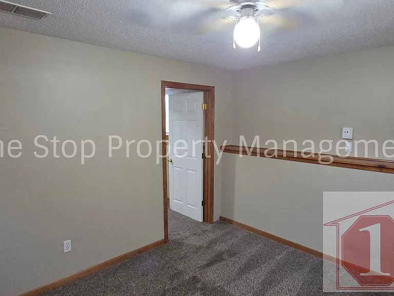 16002 Harold Dr — Photo 18