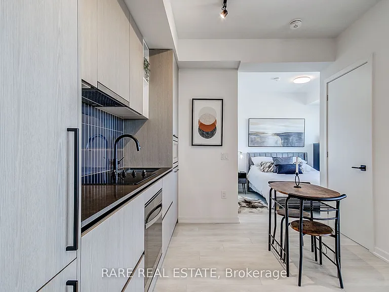1285 Dupont St #1305 — Photo 5