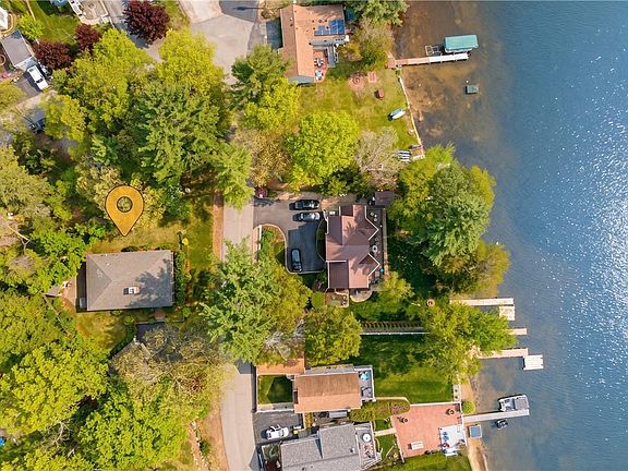 5th image of 234 Lake Dr
