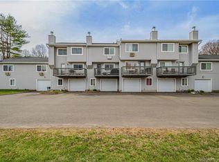 18 Chelsea Ln UNIT 18, East Granby, CT 06026