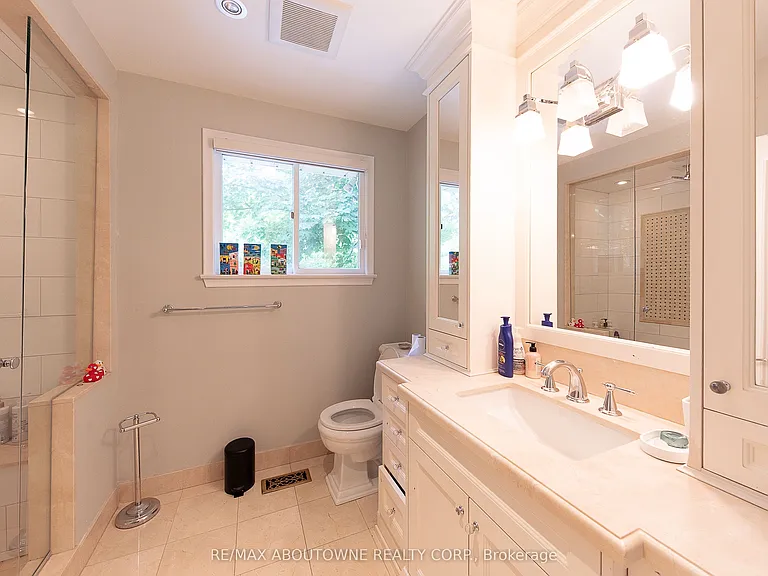 1290 Braeside Dr — Photo 30