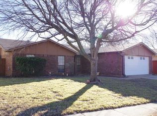 4033 Seven Gables St, Fort Worth, TX 76133