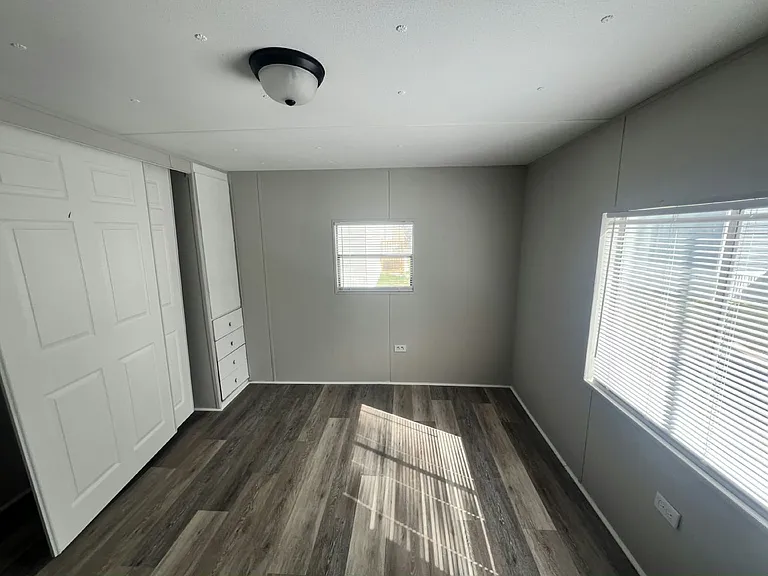 133 Lakeside Garden Cir #133 — Photo 17