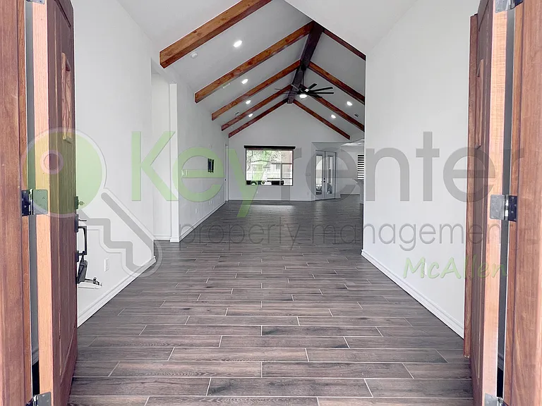 3412 Inez St — Photo 7