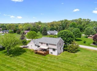 7450 Cedar Creek Dr, White Lake, MI