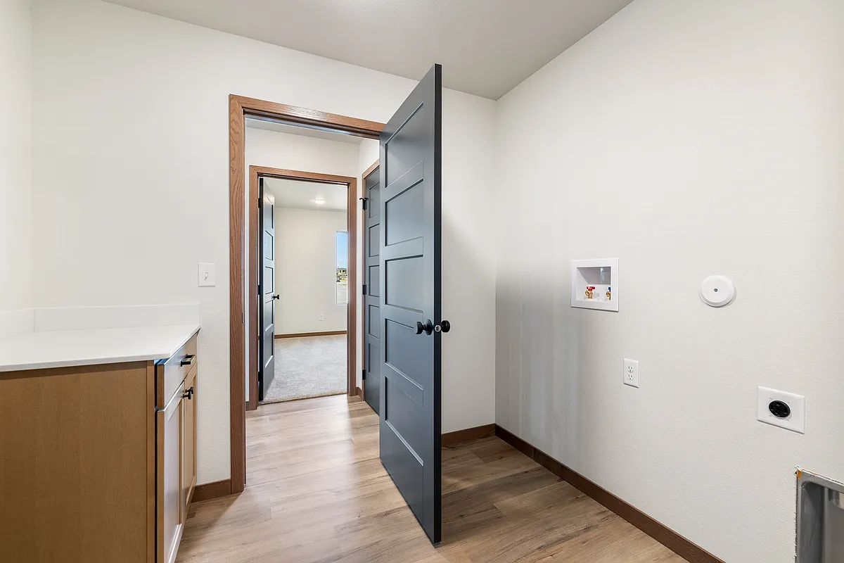 Building Photo - 8415 Healing Way #1