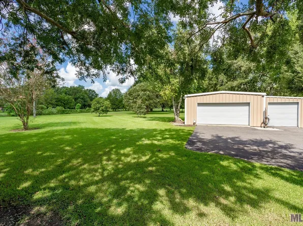 1695 Pecan St, Brusly, LA 70719
