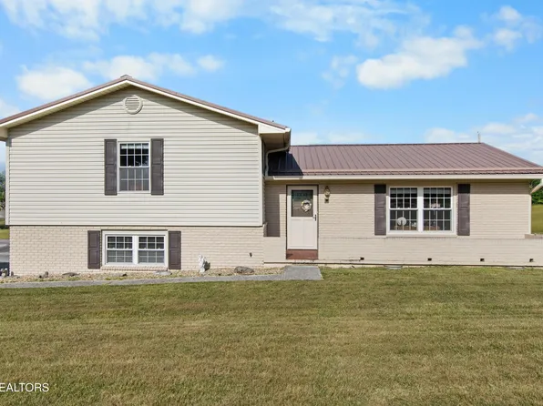121 E Village Cir, La Follette, TN 37766