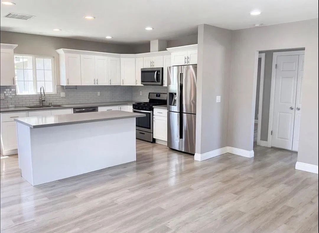 3 bed, 1326 sqft, $2,137 — Photo 3