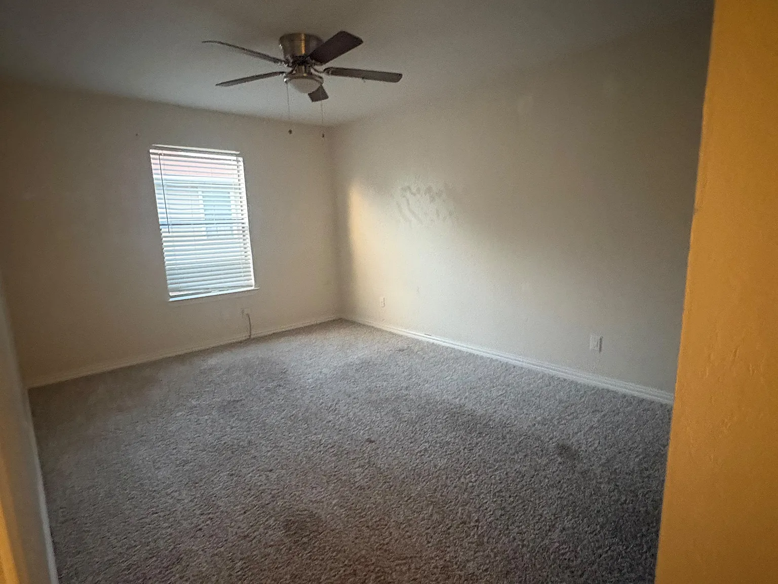 2 bed, 932 sqft, $1,895 — Photo 2