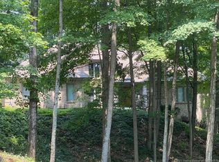 6 Captains Ct, New Albany, IN 47150