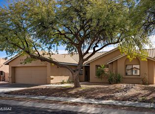 8892 N Safflower Ln, Tucson, AZ 85743