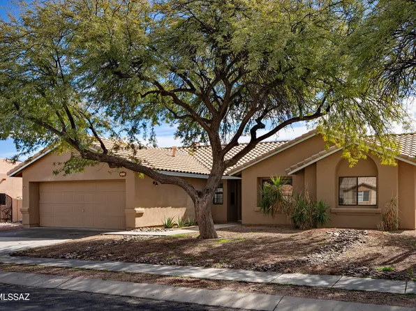 8892 N Safflower Ln, Tucson, AZ 85743