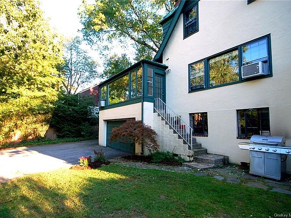 3rd image of 407 Wagner Ave
