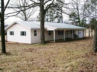 4512 State Route 14, Pomona, MO 65789