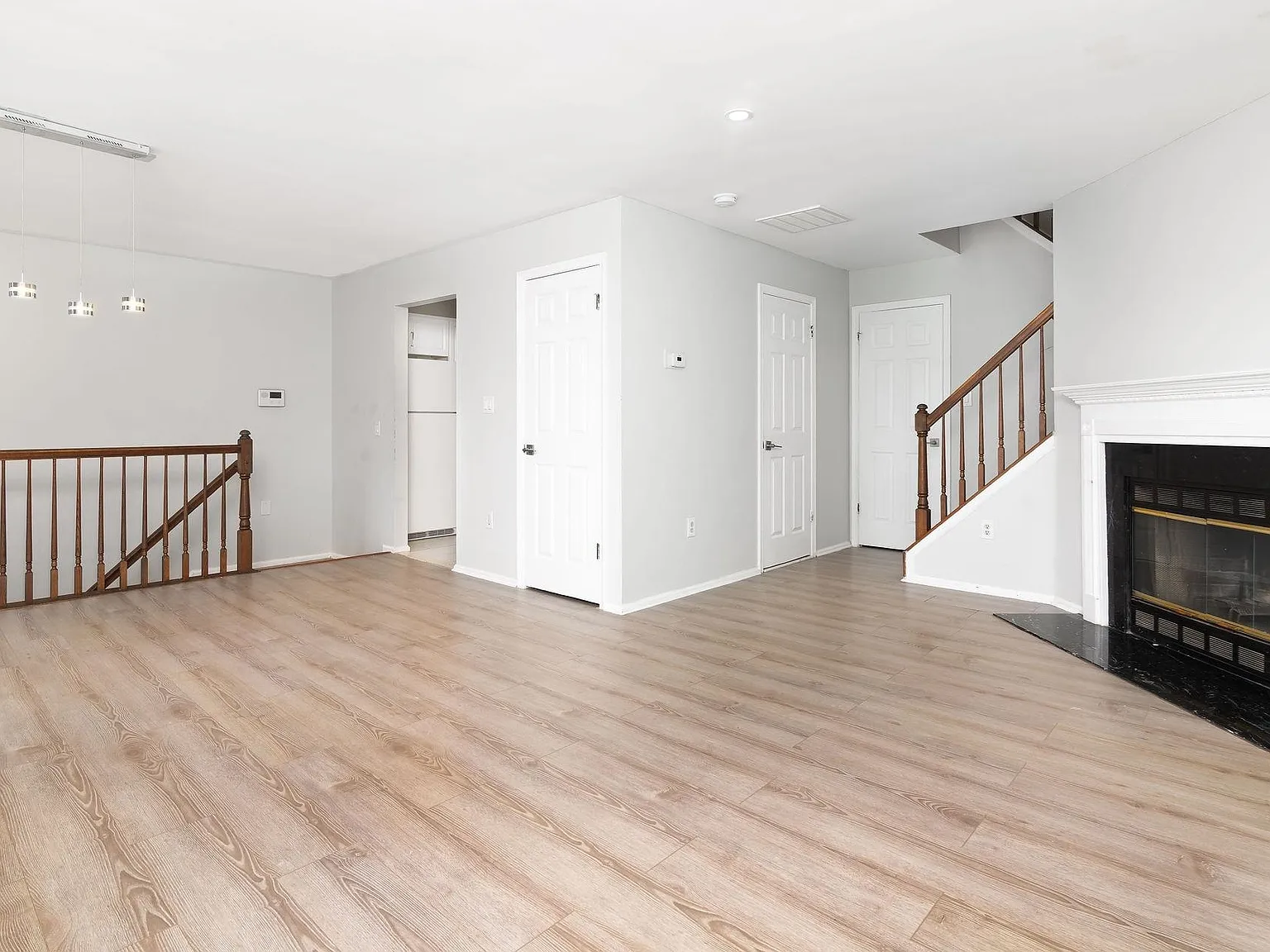 2 bed, 1.5 bath, 1286 sqft, $3,000 — Photo 4