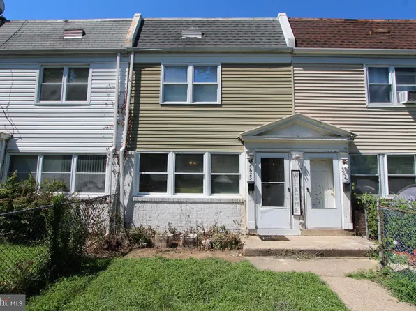 5623 Mitchell Rd, Levittown, PA 19057