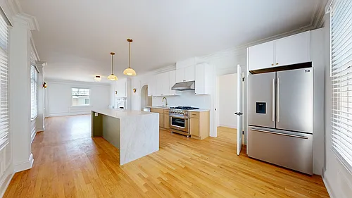 495 32nd Ave Photo 1