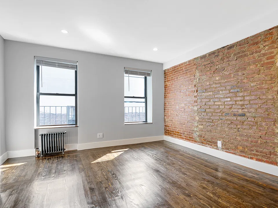 714 9th Ave #4D