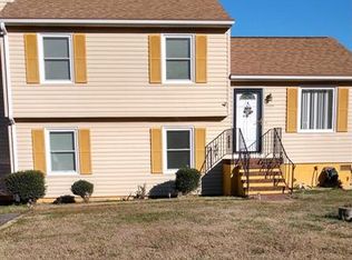 1705 Bexley Dr, Hopewell, VA 23860