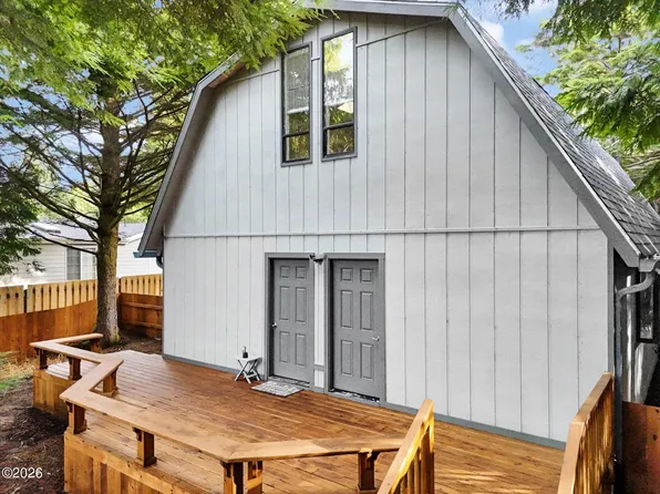 315 Seagrove Loop, Lincoln City, OR 97367