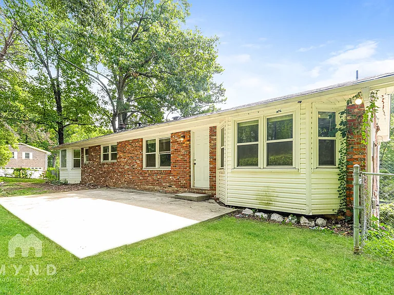 1840 Westridge Dr — Photo 21