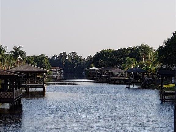 4th image of 823 Indian Lake Dr