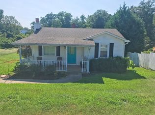 14 Lakewood Dr, Greenville, SC 29607