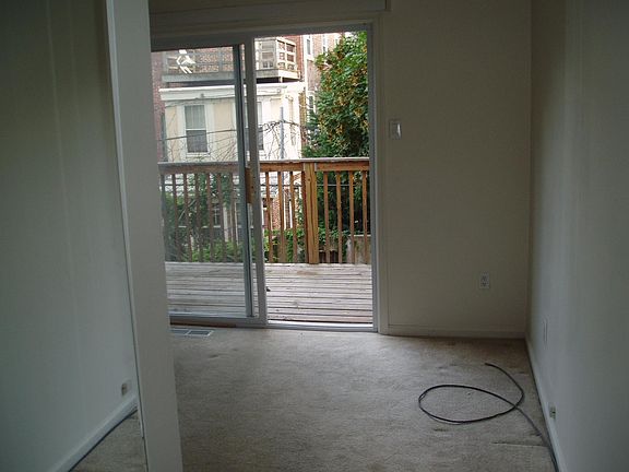 5th image of 1922 Wallace St