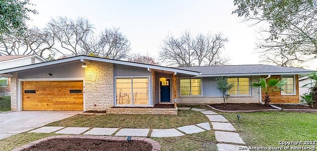 1st image of 3211 Burnside Dr