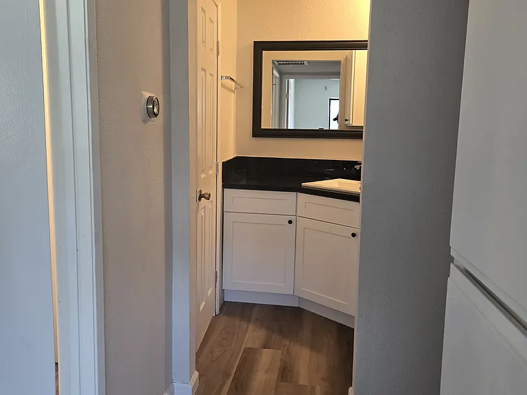 9047 Langdon Ave #15 — Photo 19