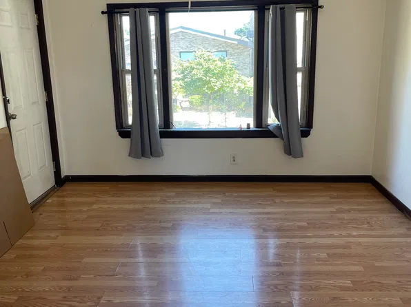 3812 S Parnell Ave APT 2, Chicago, IL 60609